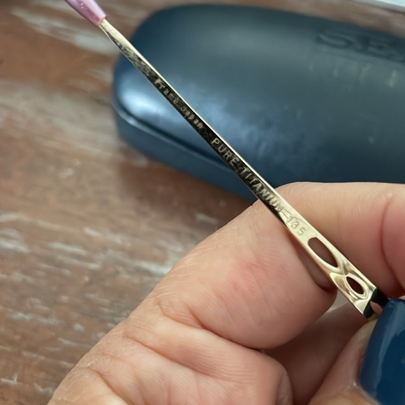 Seiko T358 pure titanium pink and gold full rim eyeglasses with black hard case - Picture 9 of 16